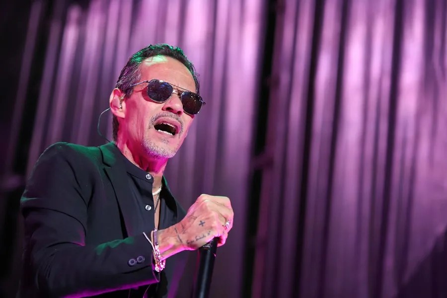 Fotografía de archivo del músico y cantante estadounidense, Marc Anthony, durante un concierto en La Palma. EFE/ Luis G Morera.