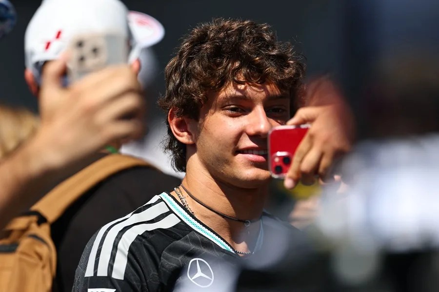 El piloto de Mercedes Andrea Kimi Antonelli, hoy durante la primera sesion de entrenamientos en Austria.
