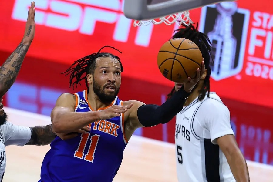 104-105. Los Knicks acarician el anillo tras volver a ganarle a los Spurs en San Antonio