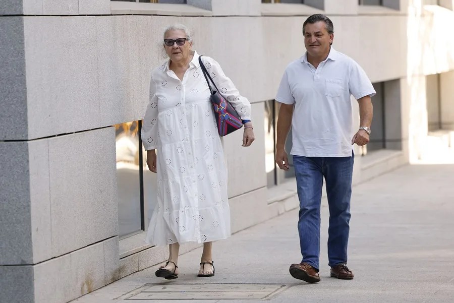 La empresaria Carmen Pano y Álvaro Gallego, a su llegada este lunes a la Audiencia Nacional.