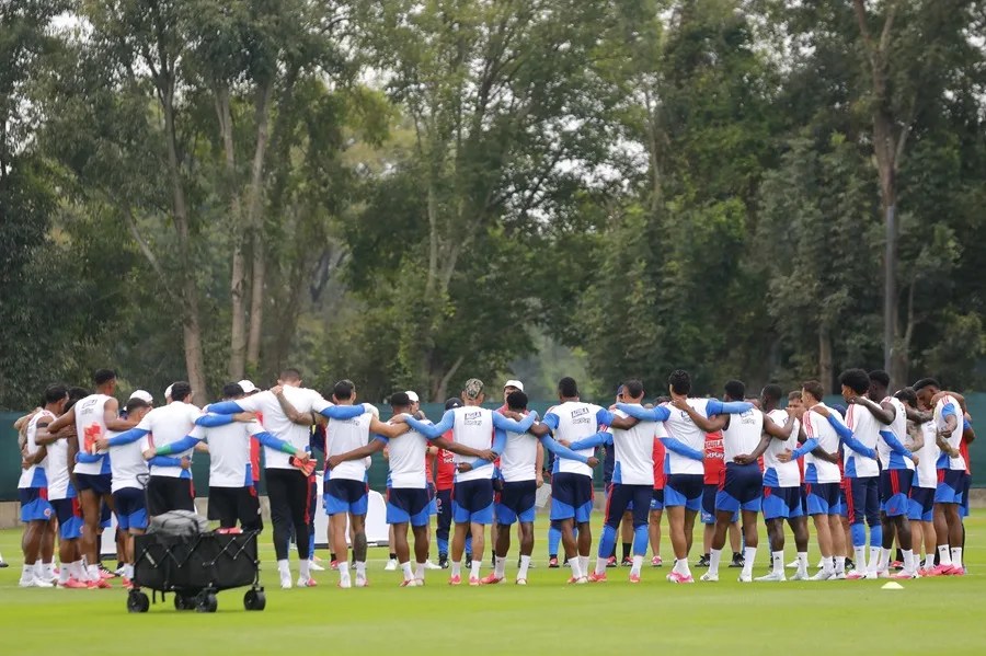 Colombia inicia su aventura mundialista con entrenamiento abierto en Guadalajara