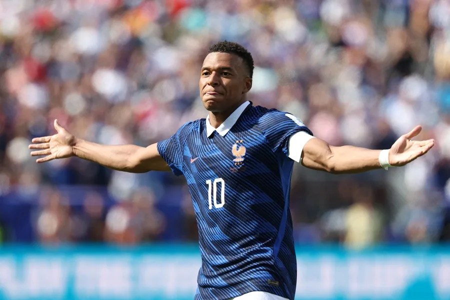 Mbappé y Barcola lideran la victoria de Francia ante Senegal