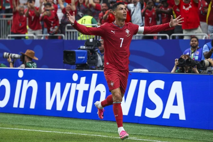 Portugal golea a Uzbekistán con doblete de Cristiano Ronaldo