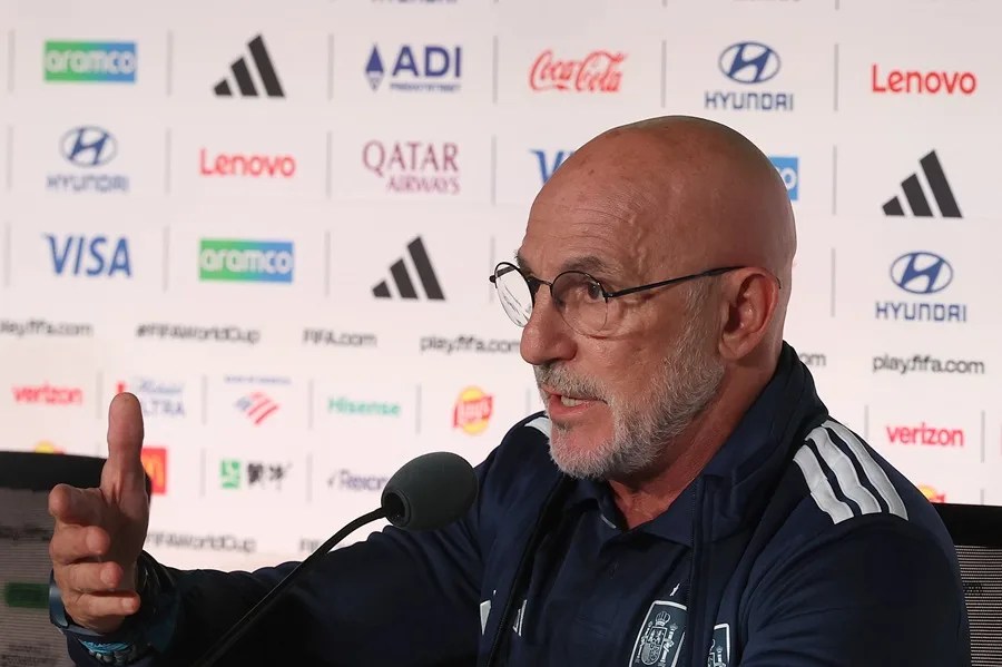 Luis de la Fuente asegura que Nico Williams tiene “una sobrecarga” y no “lesión”
