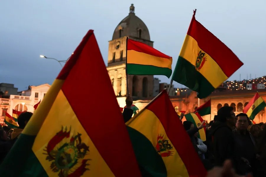 Cientos de ciudadanos le piden al Gobierno declarar el estado de excepción ante los conflictos en Bolivia