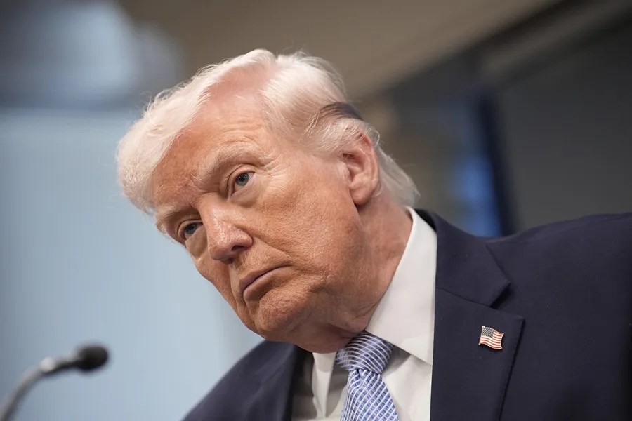 Trump dice a Netanyahu que está "jodidamente loco"