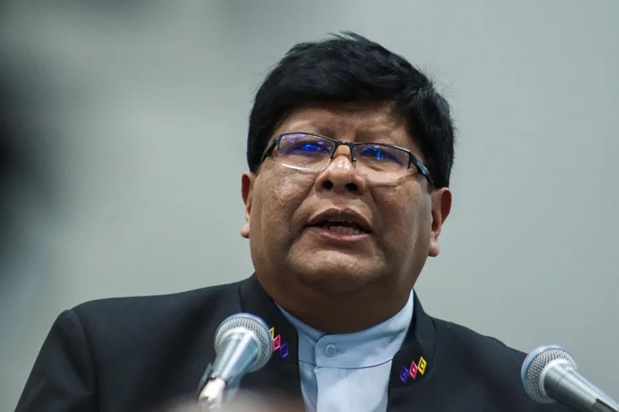 Alcalde de ciudad bloqueada pide al presidente de Bolivia no dictar estado de excepción para evitar muertes