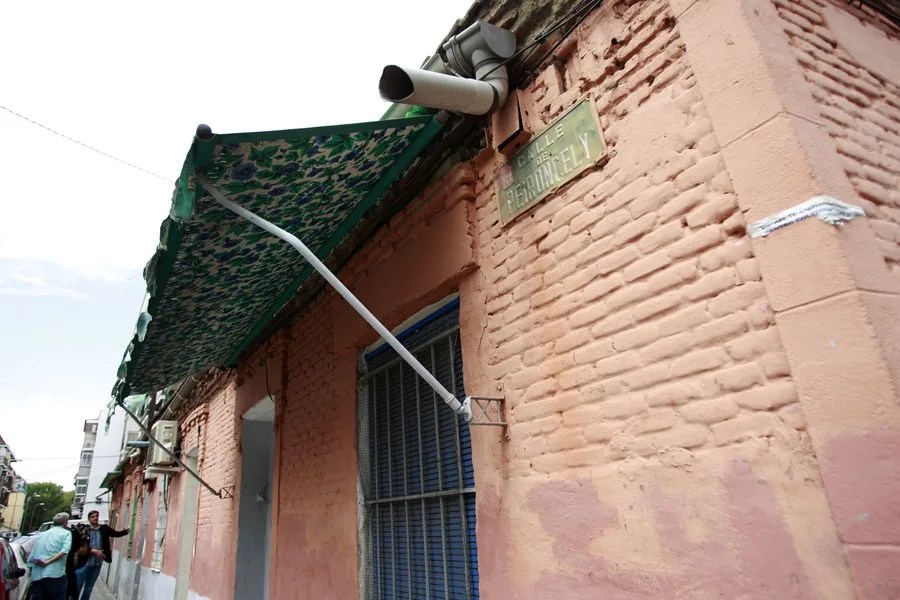 Vista de la casa situada en la calle Peironcely 10, en el madrileño distrito de Vallecas