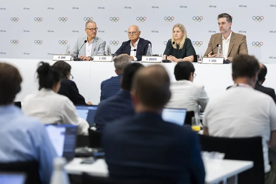 conferencia de prensa durante la 146.ª Sesión del Comité Olímpico Internacional (COI) en Lausana