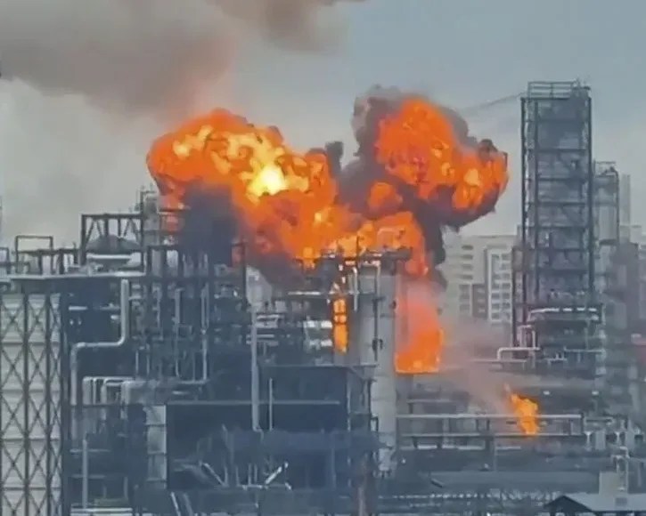 Captura de televisión de la refinería de Kapotnia