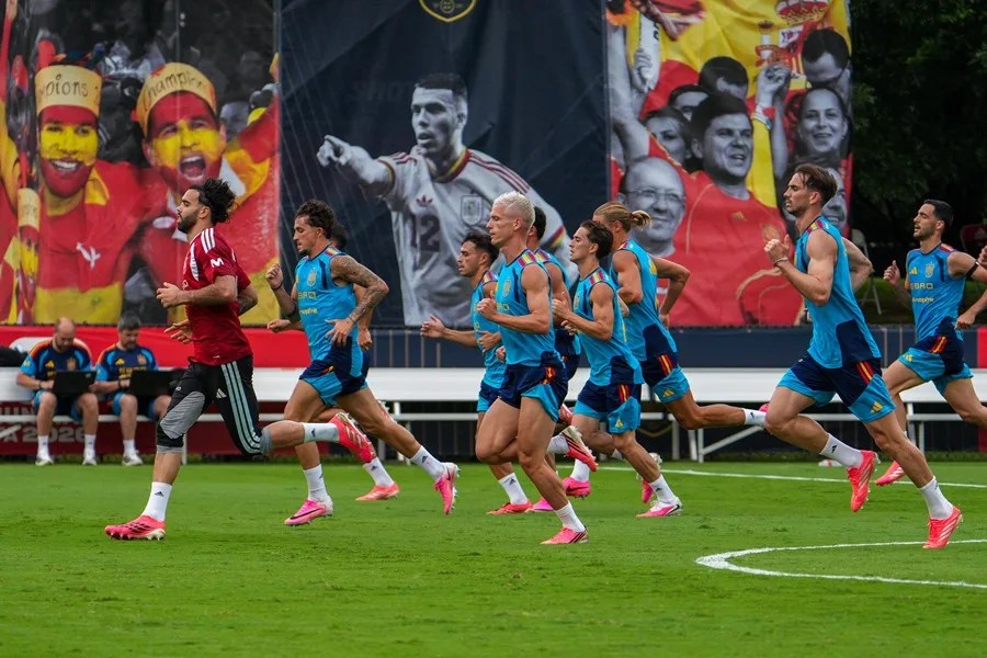 Jugadores de España participan en un entrenamiento este sábado, en Chattanooga (EE.UU.).