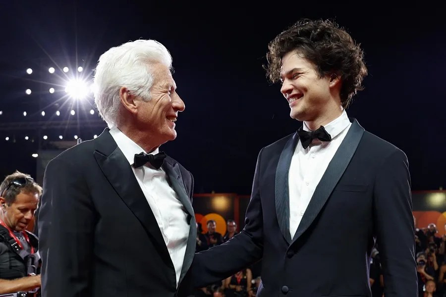 El actor estadounidense Richard Gere (izq.) y su hijo Homer James