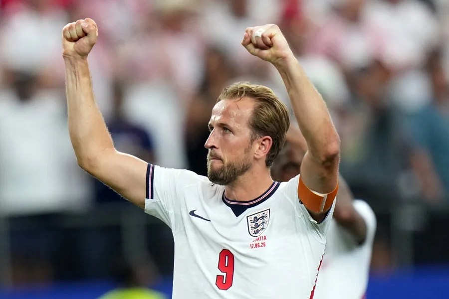 Harry Kane: "Tener los mismos partidos internacionales que Beckham es alucinante, era mi ídolo"