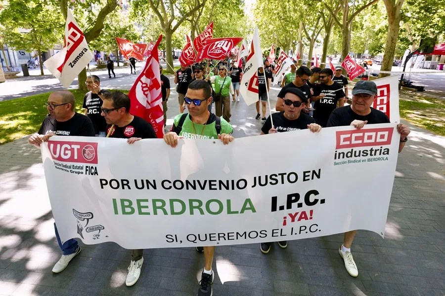 UGT FICA se manifiesta en Valladolid y convoca una huelga general en Iberdrola tras la negativa de la empresa a considerar sus demandas en la negociación del convenio