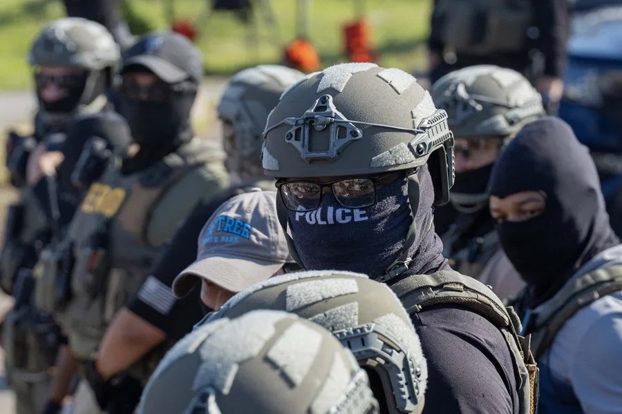 Nueva York demanda al Gobierno Trump para defender las leyes migratorias y policiales