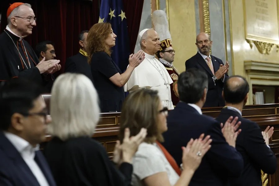 papa Congreso inmigrantes