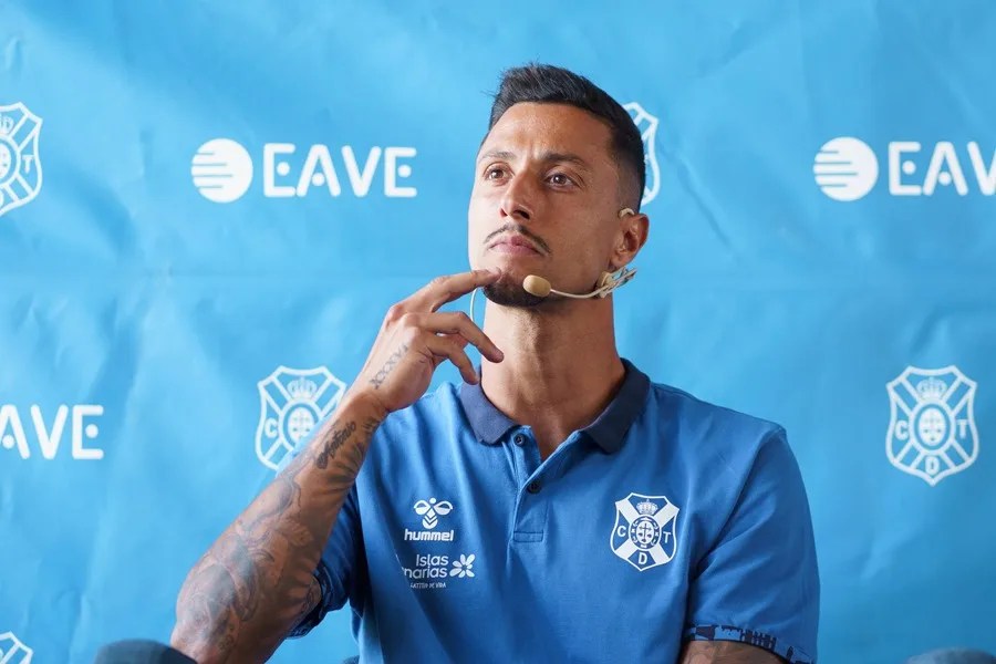 El futbolista tinerfeño Maikel Mesa