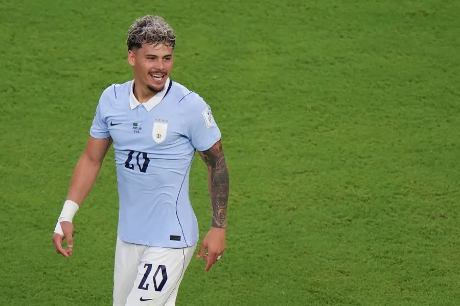 Araújo se viste de héroe y rescata el 1-1 para Uruguay ante Arabia Saudí
