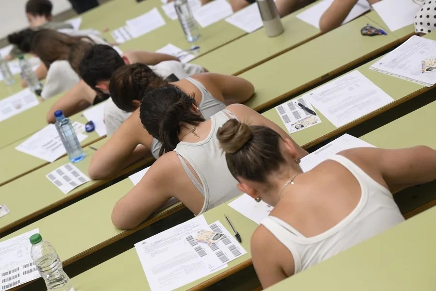 Alumnos en la Prueba de Acceso a la Universidad (PAU).