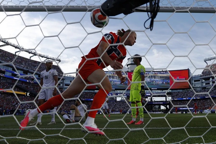 Haaland, goleador en su debut como Messi y Kane, lo que no lograron Cristiano y Mbappé