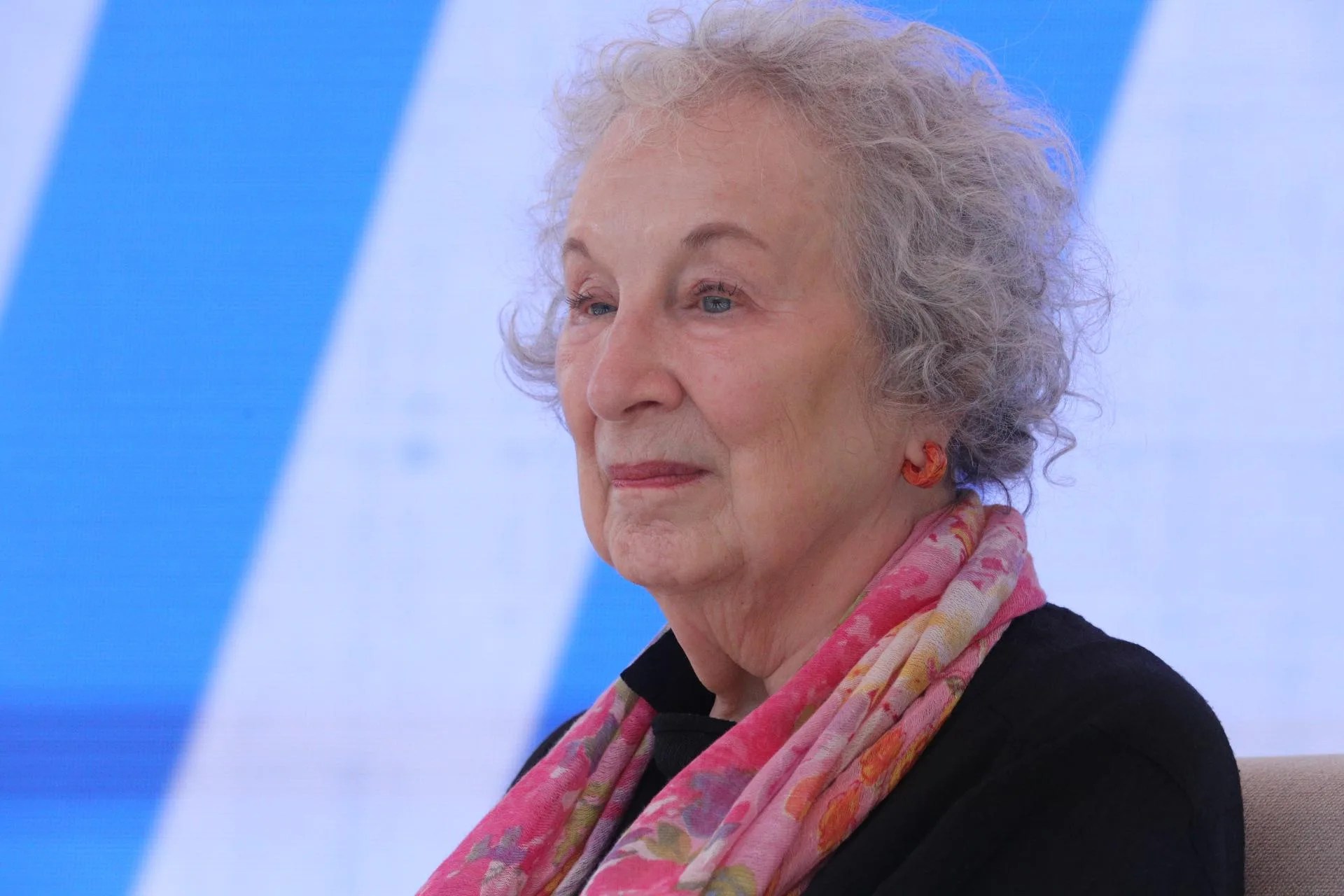 La escritora canadiense Margaret Atwood en el festival Babell de Oporto. EFE/Carlos García