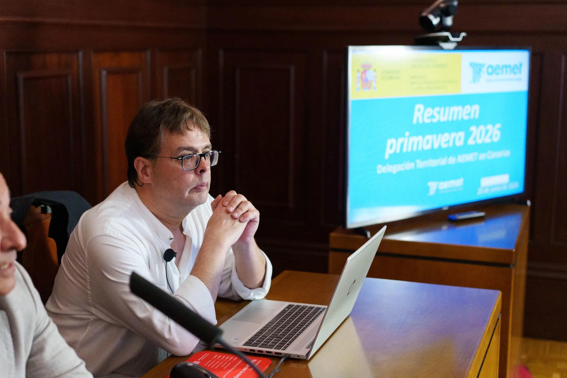El director del Centro Meteorológico de la Agencia Española de Meteorología en Santa Cruz de Tenerife, Víctor Quintero, ha presentado este martes el balance climático de la primavera y la predicción estacional para el verano. EFE/Ramón de la Rocha