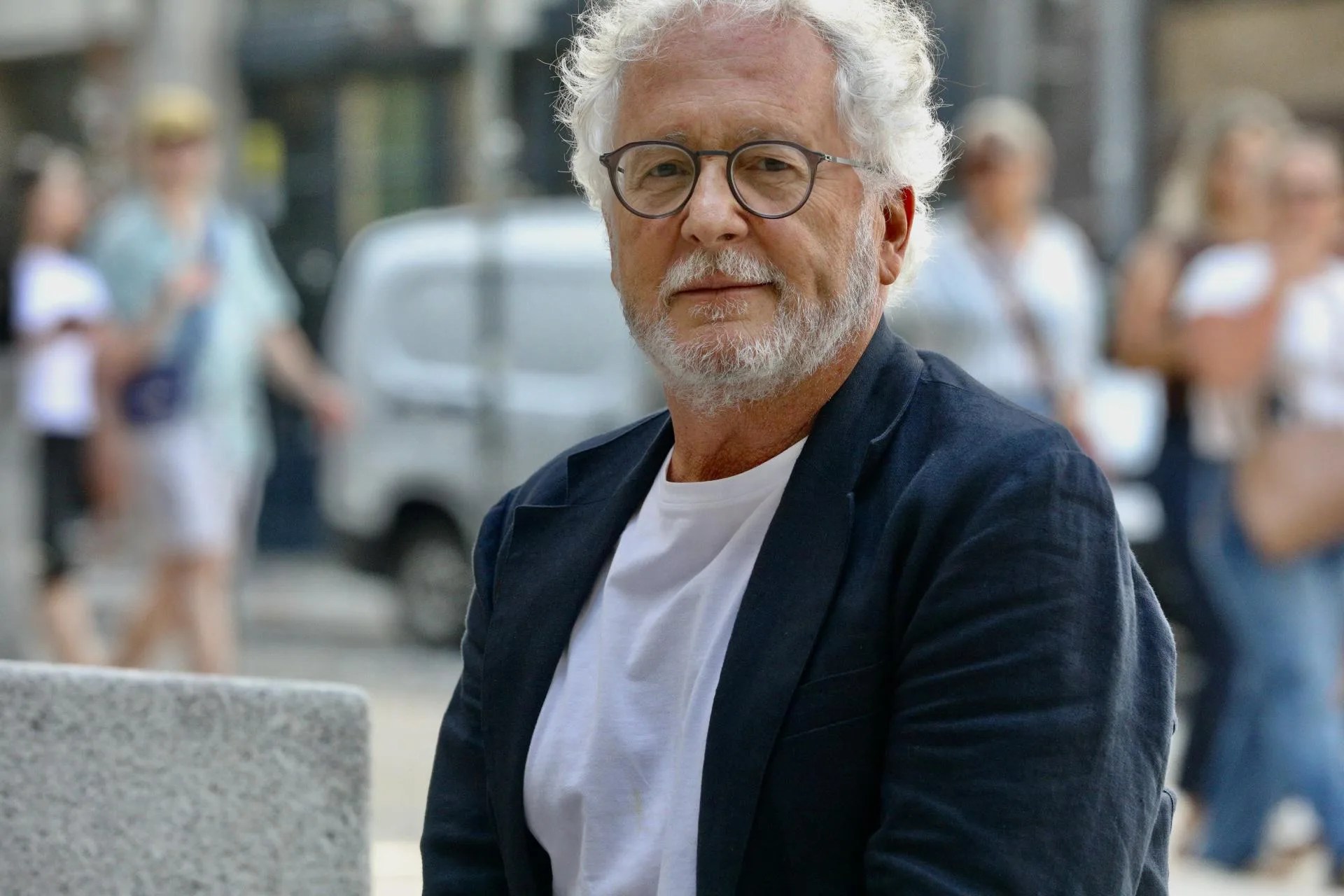 El escritor colombiano Héctor Abad Faciolince en Oporto. EFE/Carlos García.