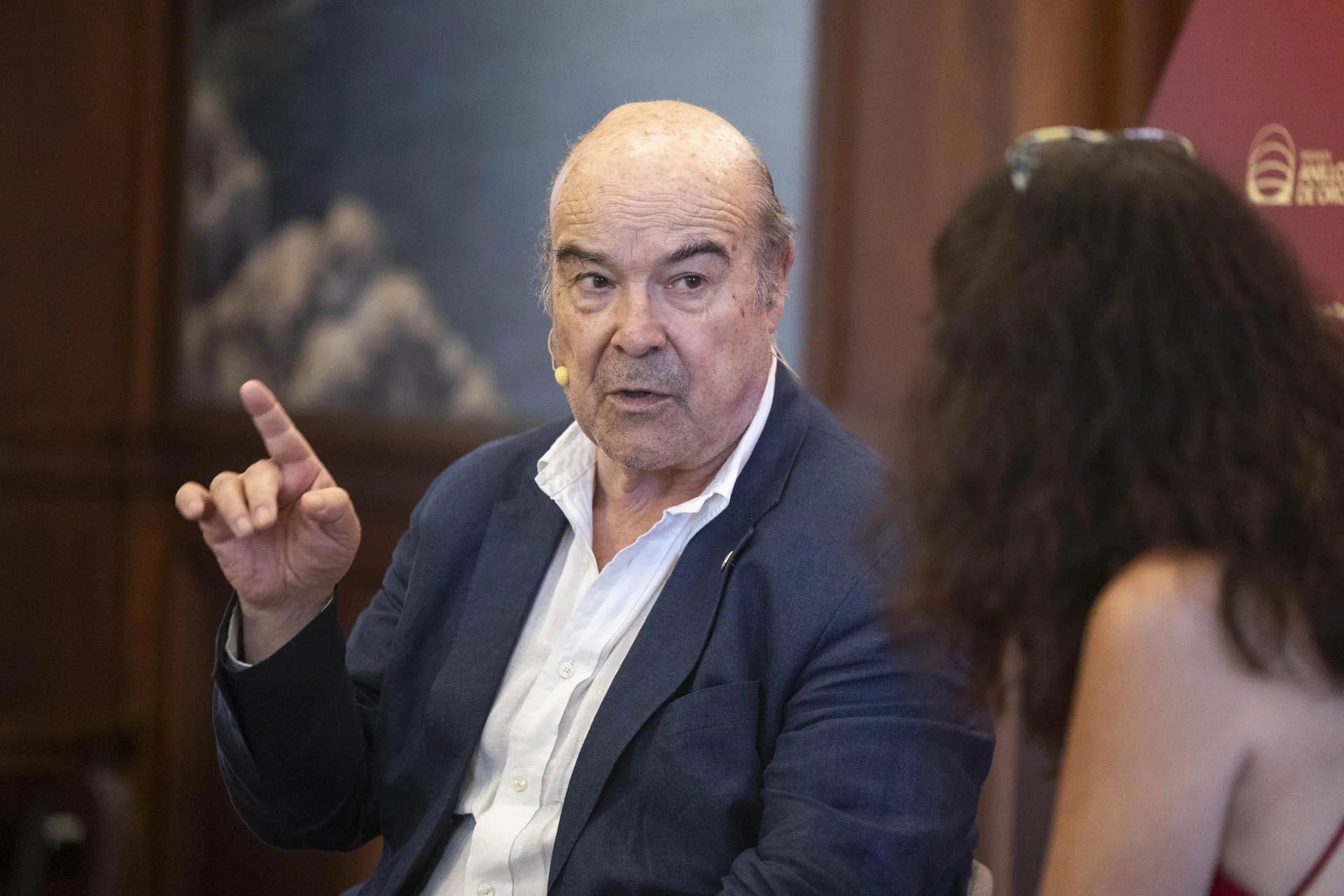 SANTA CRUZ DE TENERIFE- El actor Antonio Resines ofreció este viernes en Santa Cruz de Tenerife una rueda de prensa horas antes de recibir el Premio de Honor 2026 de los Premios Anillos de Oro. EFE/ Miguel Barreto