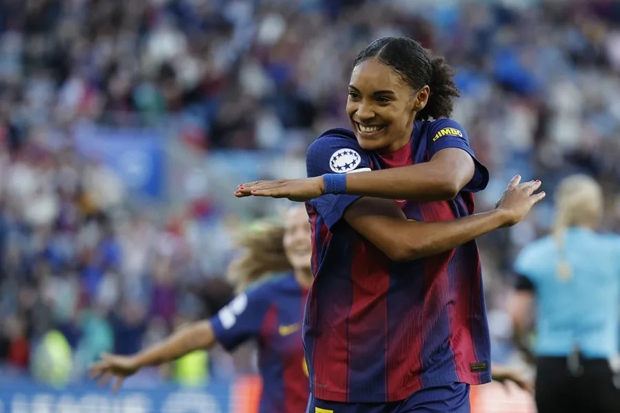 La delantera del Barcelona Salma Paralluelo