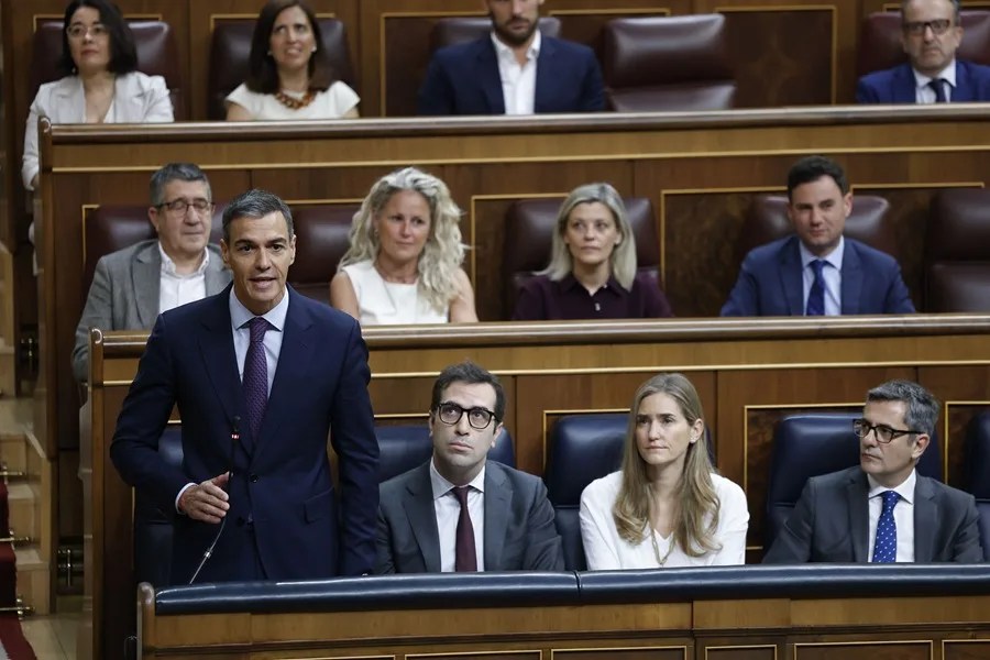 El presidente del Gobierno, Pedro Sánchez, interviene durante la sesión de control al Gobierno