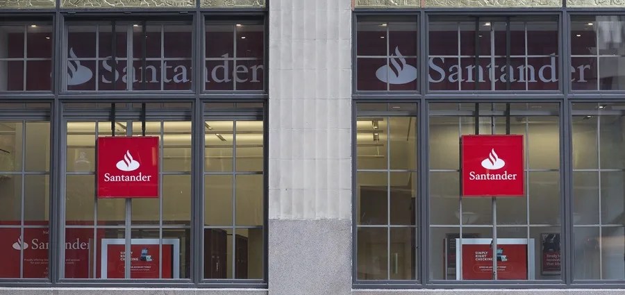 Vista de una sede del Banco Santander.