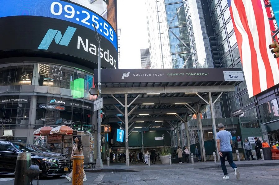 Wall Street se dispara y el Nasdaq sube un 2 %, tras Trump cancelar nuevos ataques a Irán