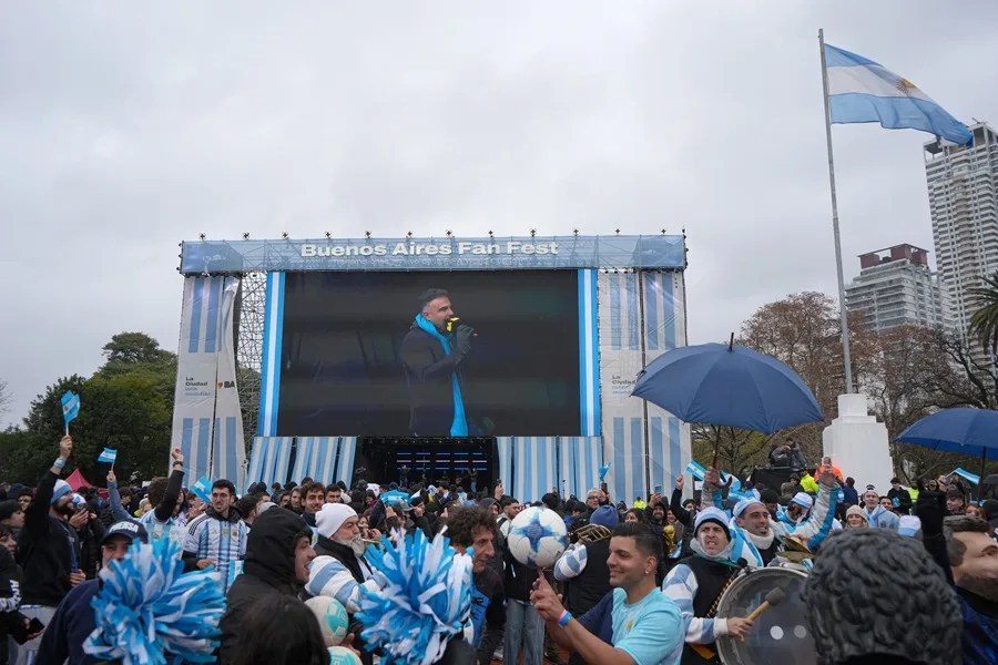 Los argentinos palpitan la gran final ante España con ansiedad y confianza