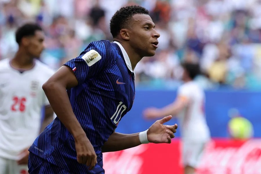 Mbappé supera a Messi como máximo goleador histórico en mundiales y lidera la Bota de Oro