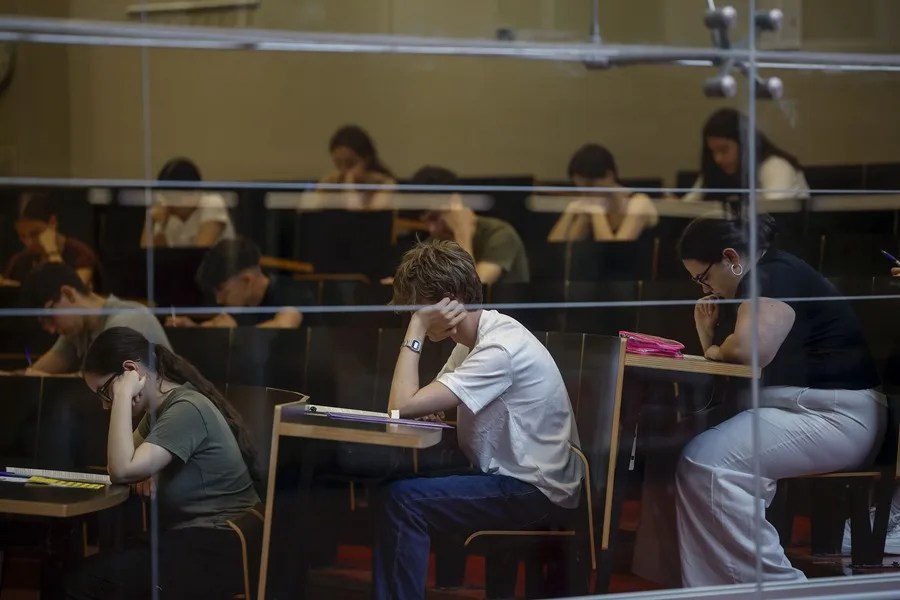 Alumnos en un aula