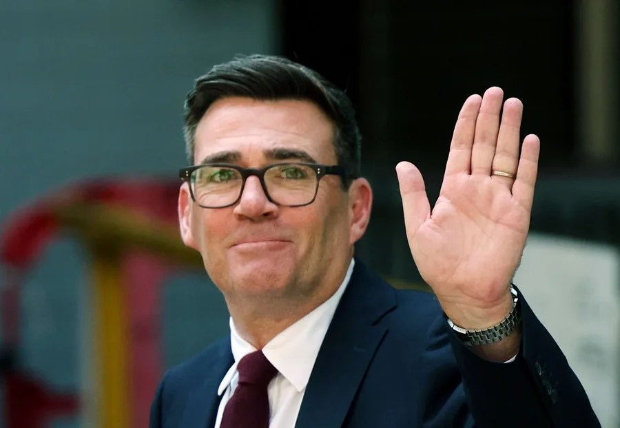 Andy Burnham es proclamado líder del Partido Laborista británico