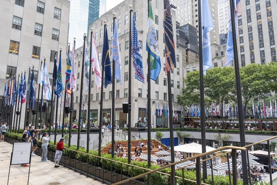 Personalidades de la moda celebran en Nueva York los 250 años de la independencia de EE.UU. con banderas inéditas