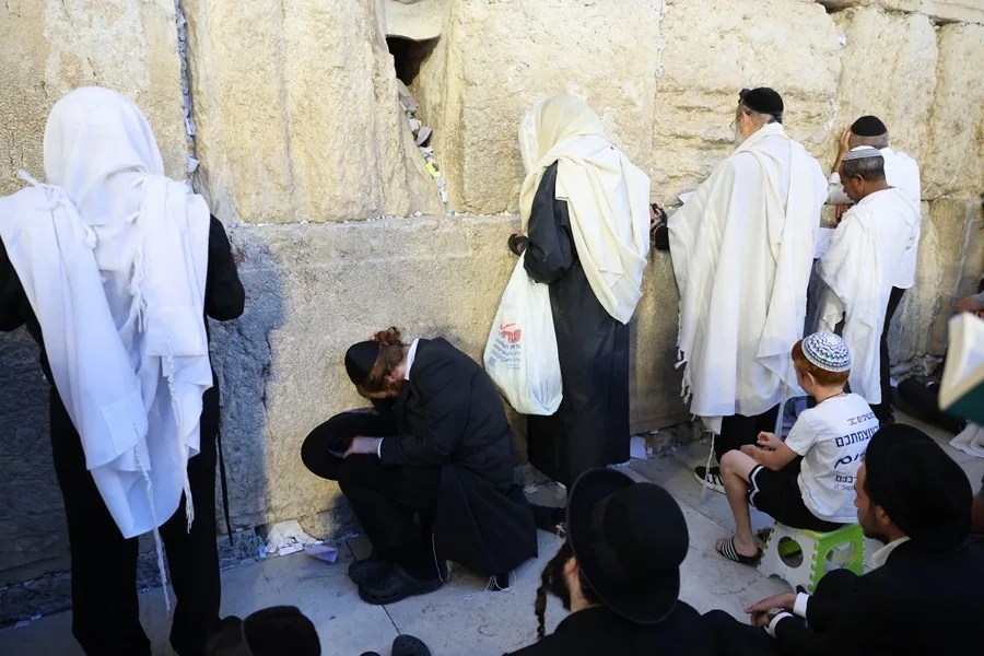 Más de 3.000 colonos israelíes entran en la Explanada de la Mezquitas para rezar
