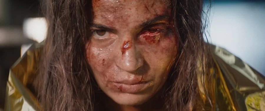 'Evil Dead Burn' transforma las relaciones tóxicas en demonios de carne y hueso