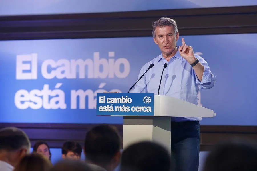 Feijóo ve "impropio" que Begoña Gómez "se pasee" por los internacionales