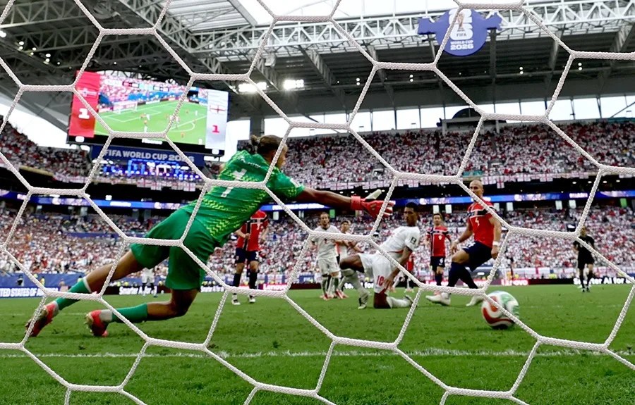 Inglaterra avanza a semifinales con doblete de Bellingham