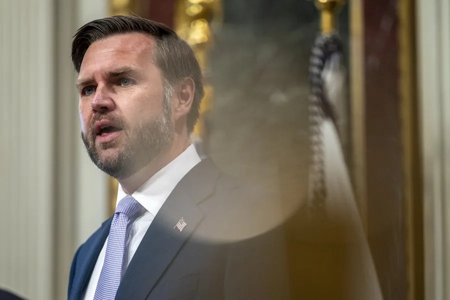 Suspenden a un escolta del vicepresidente de EE.UU. por filtrar información a la prensa