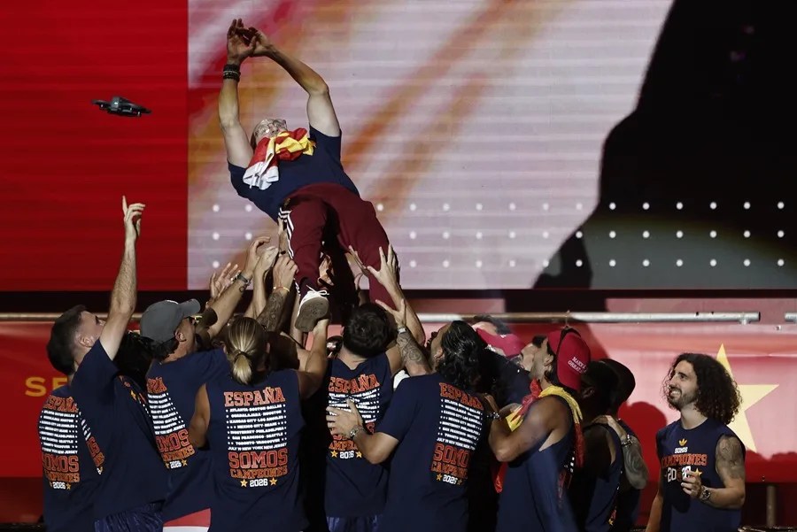 La selección de España llega a la Plaza de Cibeles para la celebración del Mundial