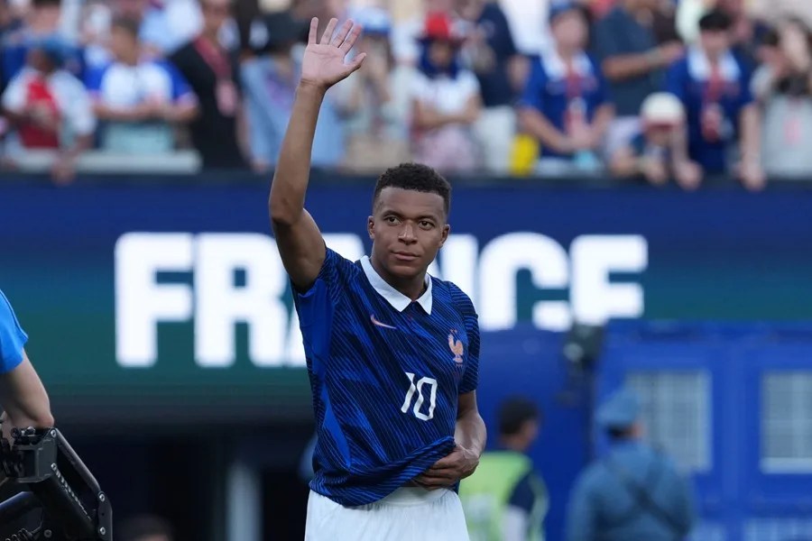 Francia se cita con Paraguay en octavos de final del Mundial tras vencer 3-0 a Suecia