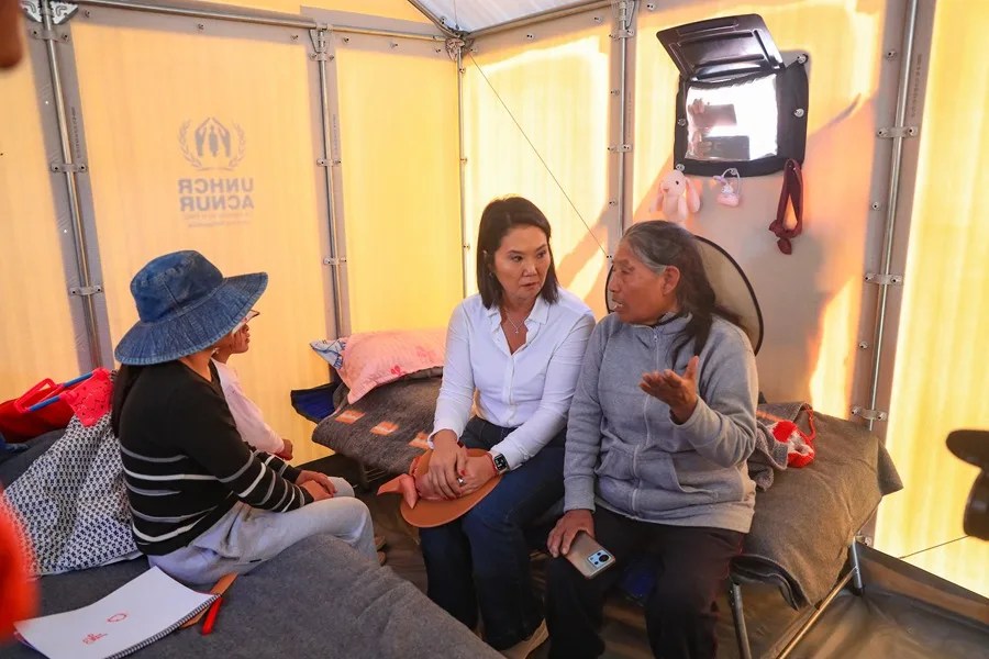 Keiko Fujimori realiza su primer viaje como presidenta de Perú a una zona afectada por un sismo