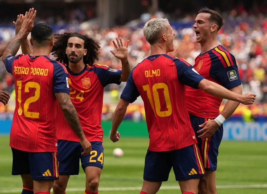 España, a las segundas semifinales mundialistas de su historia