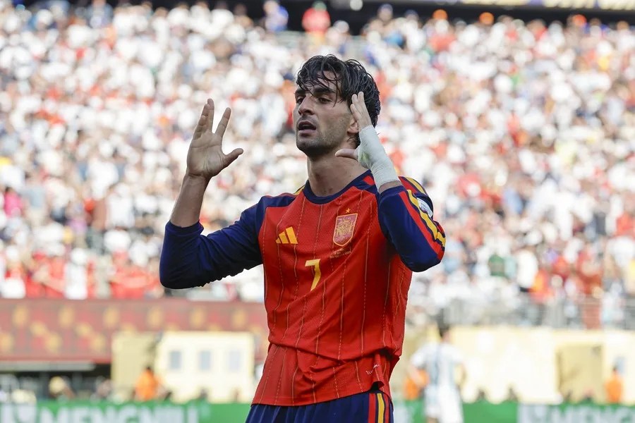 Ferran Torres y la prórroga lideran las búsquedas tras el Mundial