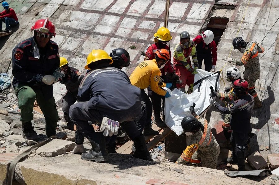 Delcy Rodríguez anuncia que las labores de rescate continúan tras una semana de los terremotos en Venezuela