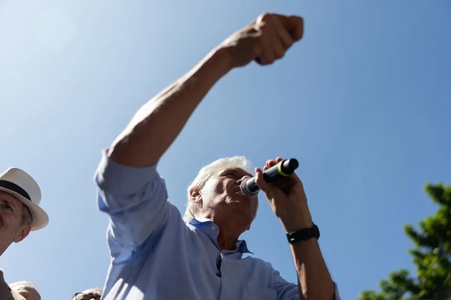 Un líder conservador de Brasil se lanza como alternativa a Lula y Flávio Bolsonaro