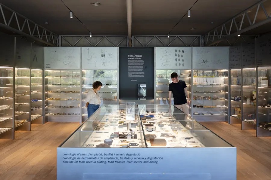ElBulli, el templo que revolucionó la cocina de la mano de Ferran Adrià y el desaparecido Juli Soler y que se coronó cinco veces como mejor restaurante del mundo, cumple este 30 de julio quince años de su cierre 